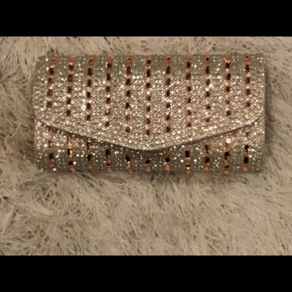 -METALLIC Embellished clutch.  EUC - Picture 2 of 2